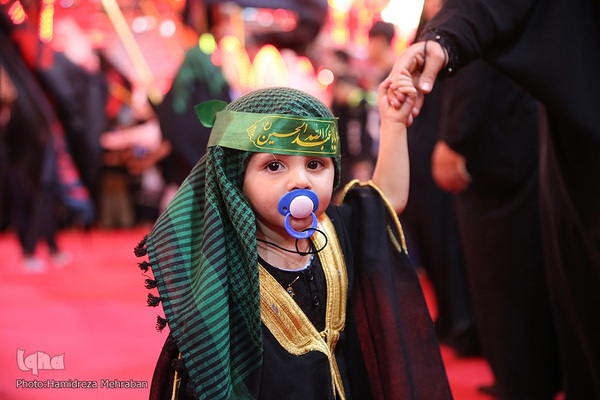 حرم مطهرحضرت اباعبدالله الحسین‌(ع) در روز اربعین