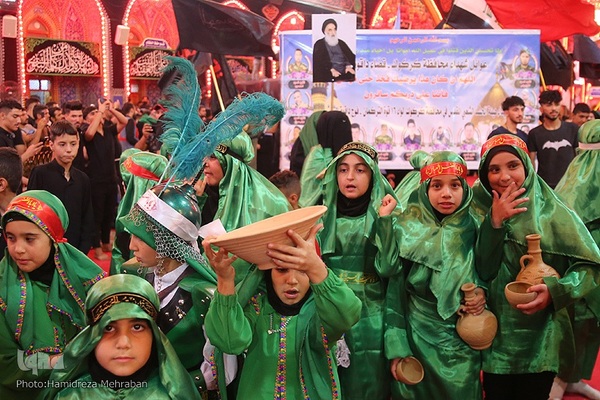 حرم مطهرحضرت اباعبدالله الحسین‌(ع) در روز اربعین