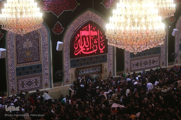 حرم مطهرحضرت اباعبدالله الحسین‌(ع) در روز اربعین