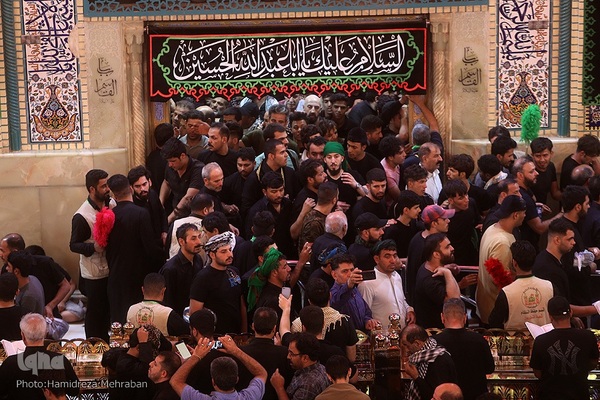 حرم مطهرحضرت اباعبدالله الحسین‌(ع) در روز اربعین