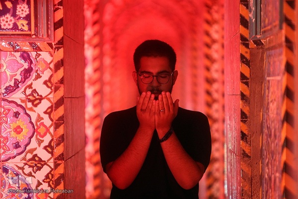 حرم مطهر و نورانی حضرت اباعبدالله الحسین‌(ع) در روز اربعین