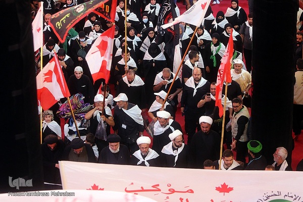 حرم مطهر و نورانی حضرت اباعبدالله الحسین‌(ع) در روز اربعین