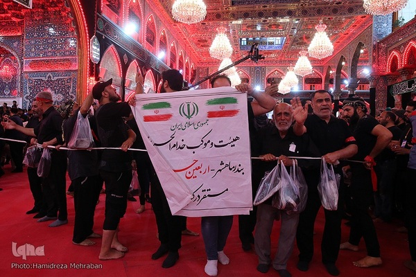 حرم مطهر و نورانی حضرت اباعبدالله الحسین‌(ع) در روز اربعین