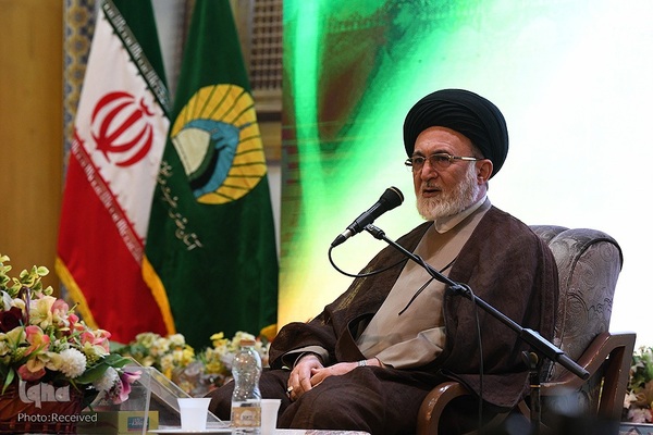 تجلیل از حفاظ کل قرآن کریم مرکز آموزش قرآن آستان مقدس حضرت عبدالعظیم (ع)