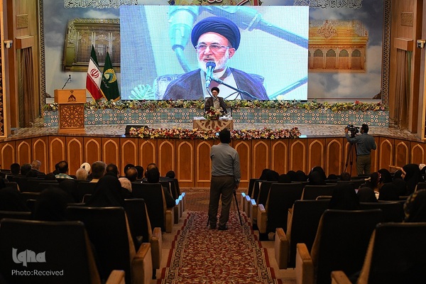 تجلیل از حفاظ کل قرآن کریم مرکز آموزش قرآن آستان مقدس حضرت عبدالعظیم (ع)