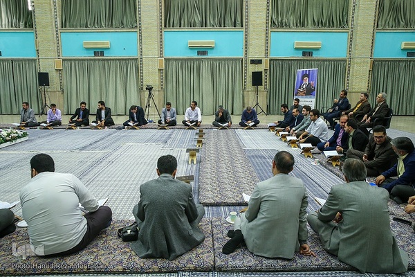 ششمین جلسه تلاوت و استماع قرآن کریم