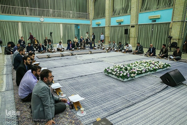 ششمین جلسه تلاوت و استماع قرآن کریم