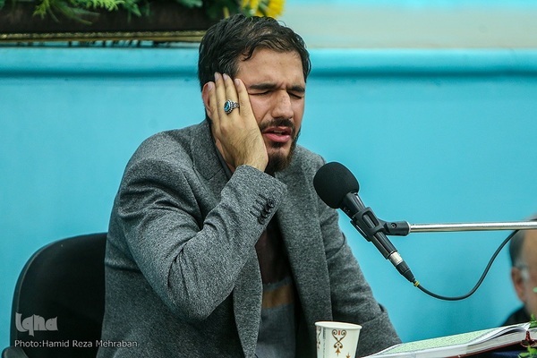 ششمین جلسه تلاوت و استماع قرآن کریم