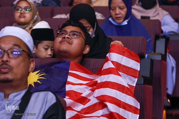 شب پایانی رقابت‌های بین‌المللی قرآن مالزی با حضور ملکه