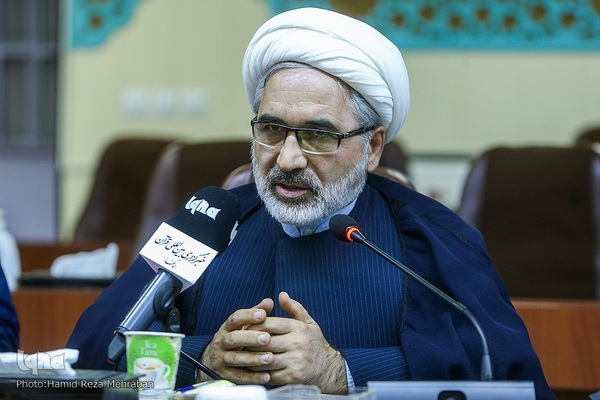 نشست آسیب‌شناسی شیوه انتخاب و نحوه حضور نمایندگان ایران در مسابقات بین‌المللی قرآن