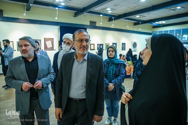 افتتاح نمایشگاه ماه تمام