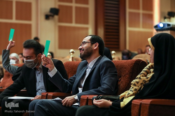 آیین پایانی ششمین دوره مسابقات ملی کتاب و پایان نامه سه دقیقه‌ای