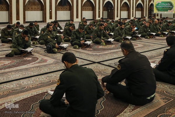 جلسه قرآن استاد حبیب مهکام در ستاد فرماندهی انتظامی تهران بزرگ