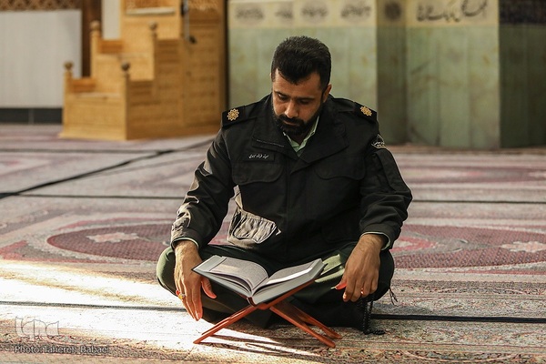 جلسه قرآن استاد حبیب مهکام در ستاد فرماندهی انتظامی تهران بزرگ