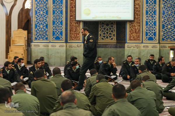 جلسه قرآن استاد حبیب مهکام در ستاد فرماندهی انتظامی تهران بزرگ