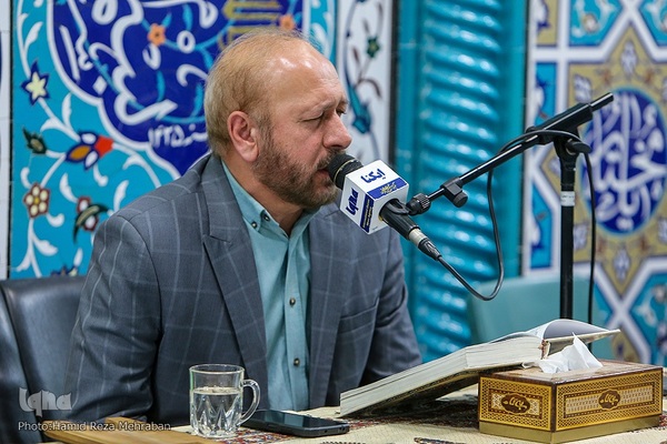 علی‌اکبر ملکشاهی در جشن ختم قرآن مسجد جامع پیامبر اعظم(ص)
