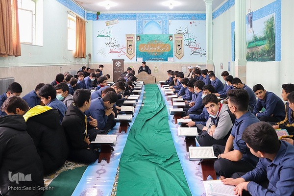 کرسی تلاوت دانش‌ آموزی ملایر