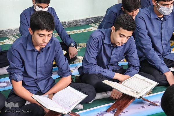 کرسی تلاوت دانش‌ آموزی ملایر