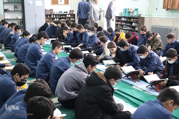 کرسی تلاوت دانش‌ آموزی ملایر