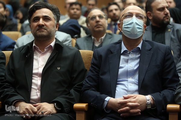 محمدعلی زلفی‌گل، وزیر علوم، تحقیقات و فناوری و  روح‌الله دهقانی فیروزآبادی، معاون علمی و فناوری رئيس‌جمهور