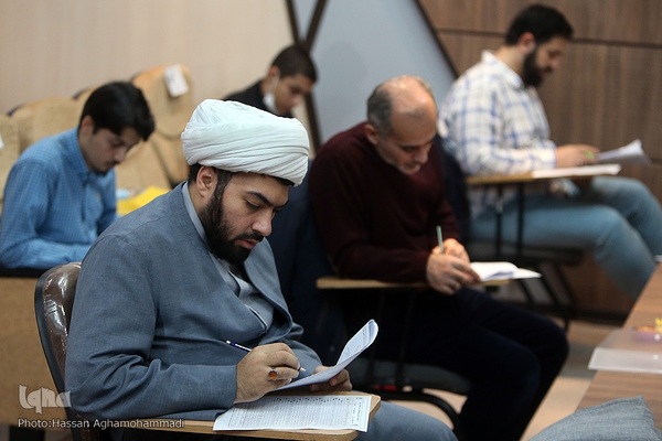 آزمون مرحله سوم هفدهمین دوره ارزیابی و اعطای مدرک تخصصی به حافظان کل قرآن کریم از سراسر کشور