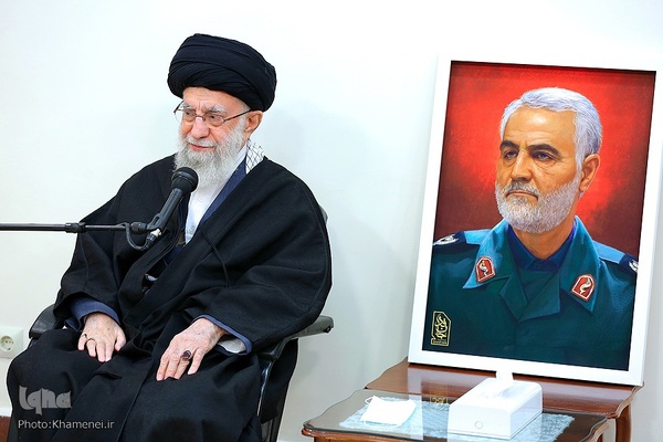 دیدار خانواده و اعضای ستاد بزرگداشت سردار سلیمانی