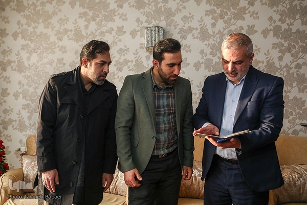 دیدار نمایندگان جامعه قرآنی با خانواده شهید حسین امیدواری