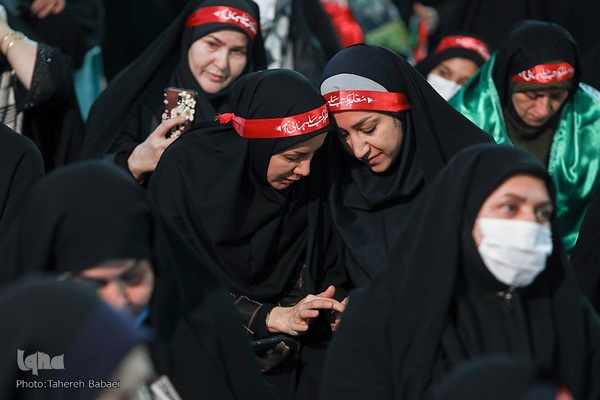 تجمع چند هزار نفری فرهنگیان در حرم عبدالعظیم