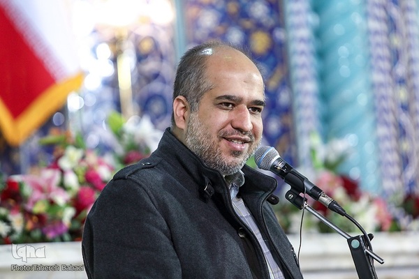 تجمع چند هزار نفری فرهنگیان در حرم عبدالعظیم