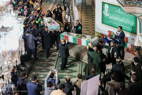 تجمع چند هزار نفری فرهنگیان در حرم عبدالعظیم