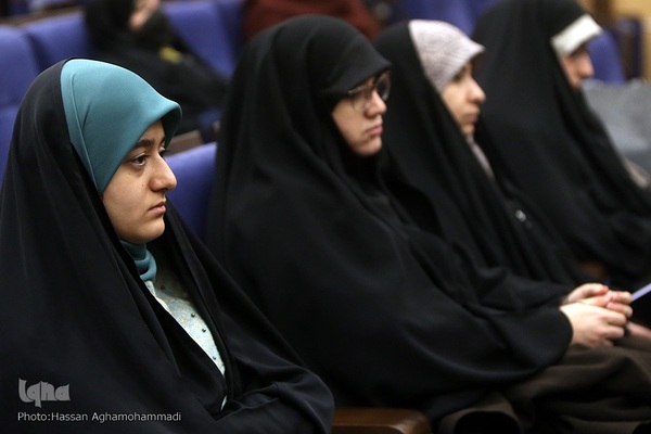 آیین رونمایی ازکتاب رمان روح الله و کتاب صوتی تفسیر آفتاب