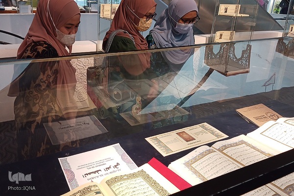 گالری قرآنی رستو؛ از مصحف‌های بومی تا نسخه‌های صادراتی