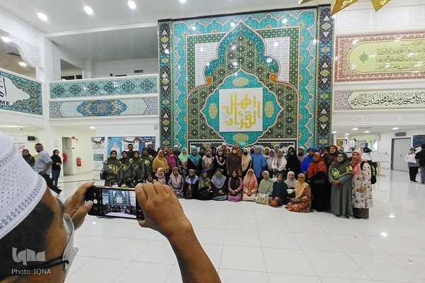 بازدید گروهی از مساجد و مدارس حومه کوالالامپور از جشنواره قرآنی رستو