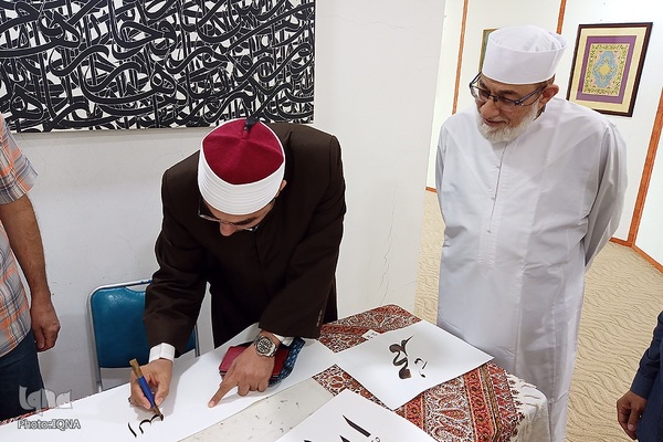 بازدید شیخ المصراوی از بخش ایران در جشنواره هنرهای قرآنی مالزی