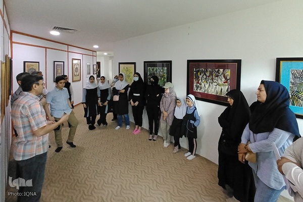 بازدید دانش‌آموزان ایرانی مقیم مالزی از جشنواره هنرهای قرآنی رستو