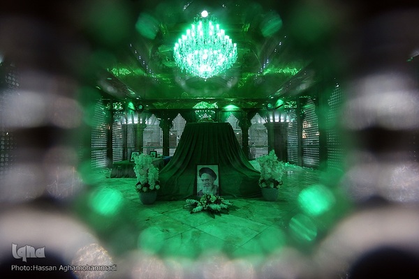 مراسم تجدید میثاق دانشگاهیان و جهادگران با آرمان‌های معمار کبیر انقلاب، امام خمینی (ره)