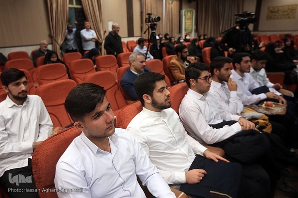 محفل انس با قرآن کریم در دانشگاه فرهنگیان