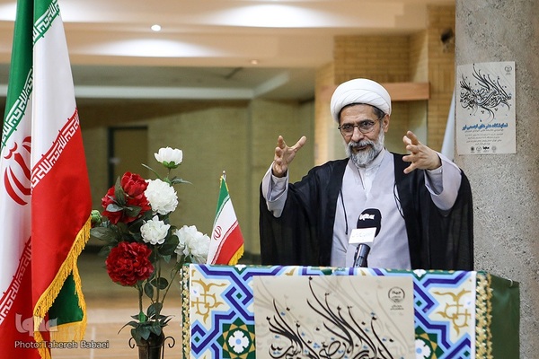 آئین افتتاحیه نمایشگاه هنرهای تجسمی نور در موزه ملی قرآن کریم