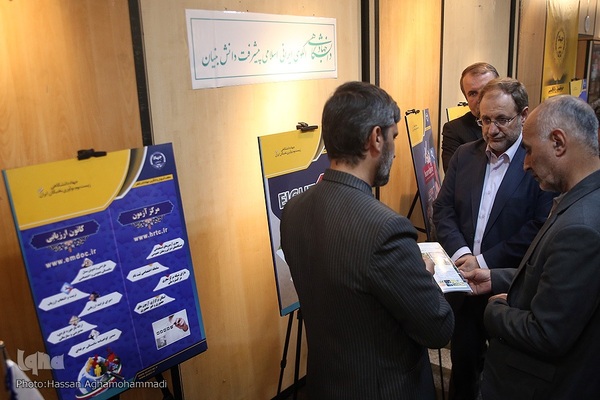 بازدید سیدنظام‌الدین موسوی، سخنگوی هیئت رئیسه مجلس شورای اسلامی از نمایشگاه «جهاددانشگاهی؛ الگوی ایرانی ـ اسلامی پیشرفت دانش‌بنیان» 