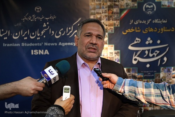 سومین روز نمایشگاه دستاوردهای جهاددانشگاهی در محل نمایشگاه دائمی خانه ملت در مجلس شورای اسلامی