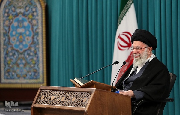 محفل نورانی انس با قرآن کریم با حضور حضرت آیت‌الله العظمی خامنه‌ای، رهبر انقلاب اسلامی