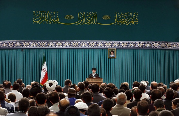 محفل نورانی انس با قرآن کریم با حضور حضرت آیت‌الله العظمی خامنه‌ای، رهبر انقلاب اسلامی