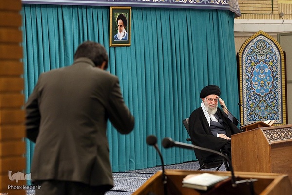 محفل نورانی انس با قرآن کریم با حضور حضرت آیت‌الله العظمی خامنه‌ای، رهبر انقلاب اسلامی