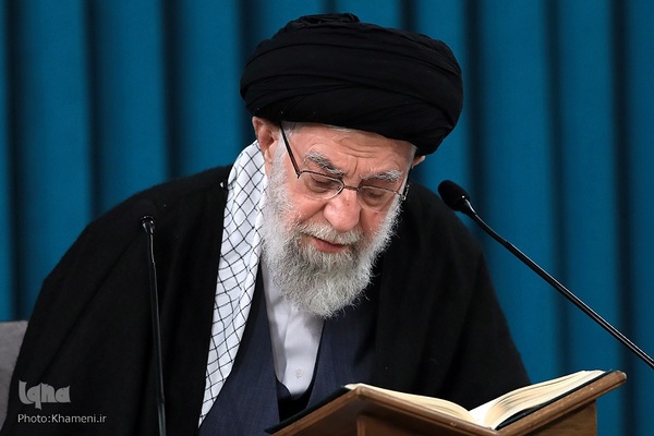 محفل نورانی انس با قرآن کریم با حضور حضرت آیت‌الله العظمی خامنه‌ای، رهبر انقلاب اسلامی