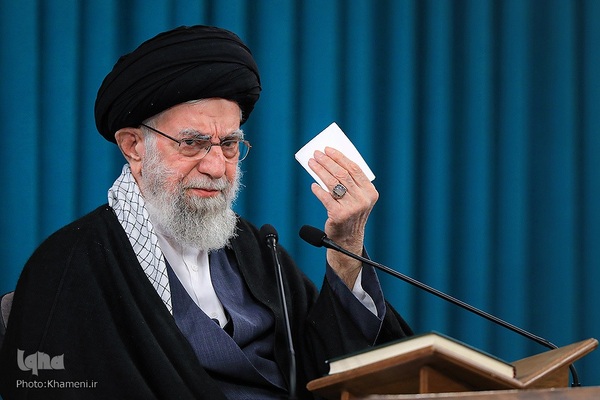 محفل نورانی انس با قرآن کریم با حضور حضرت آیت‌الله العظمی خامنه‌ای، رهبر انقلاب اسلامی