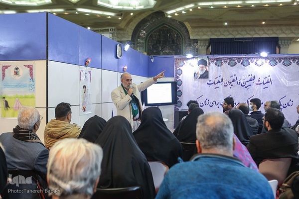 دومین شب نمایشگاه بین‌المللی قرآن