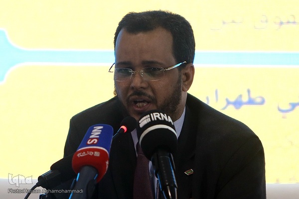 نشست «تکریم قرآن مجید و کتاب مقدس از دیدگاه ادیان الهی و حقوق بین‌الملل» در نمایشگاه بین المللی قرآن کریم