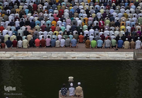 اقامه نماز جماعت مسلمانان جهان در رمضان