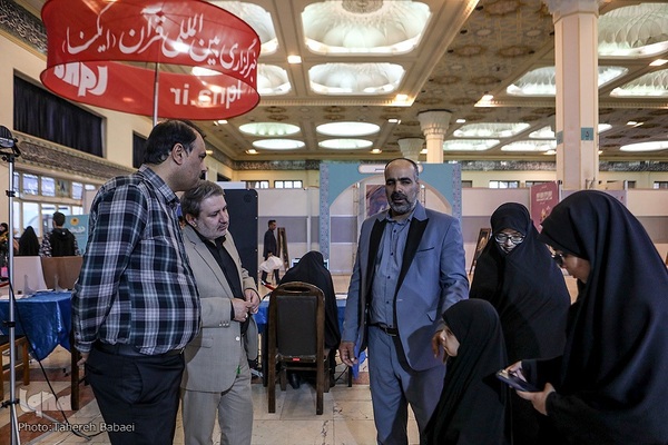 نهمین شب نمایشگاه قرآن