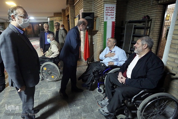 افطار جهادگران دانشگاهی با جانبازان آسایشگاه ثارالله